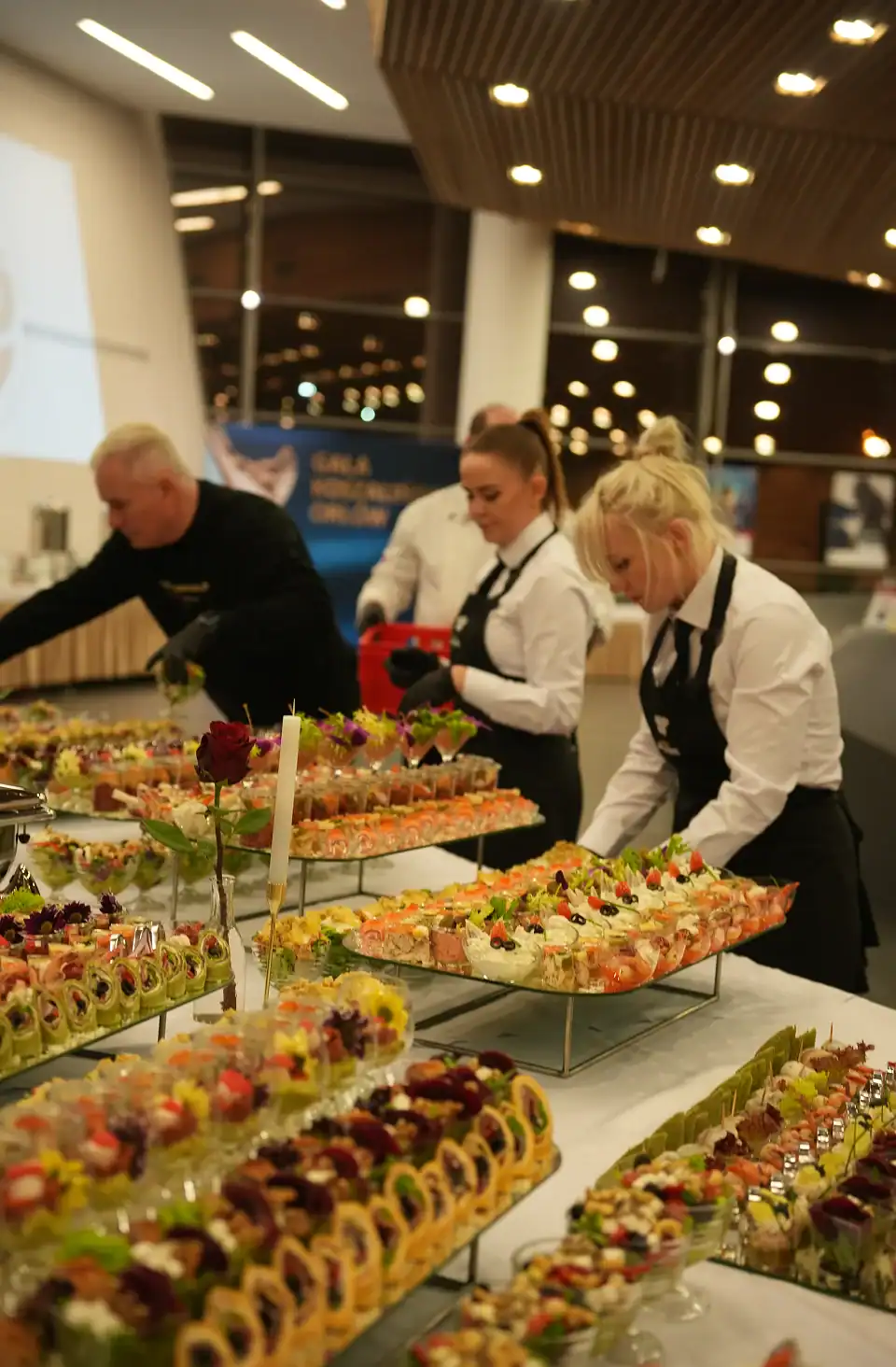 Zespół Arcycatering podczas obsługi cateringu eventowego