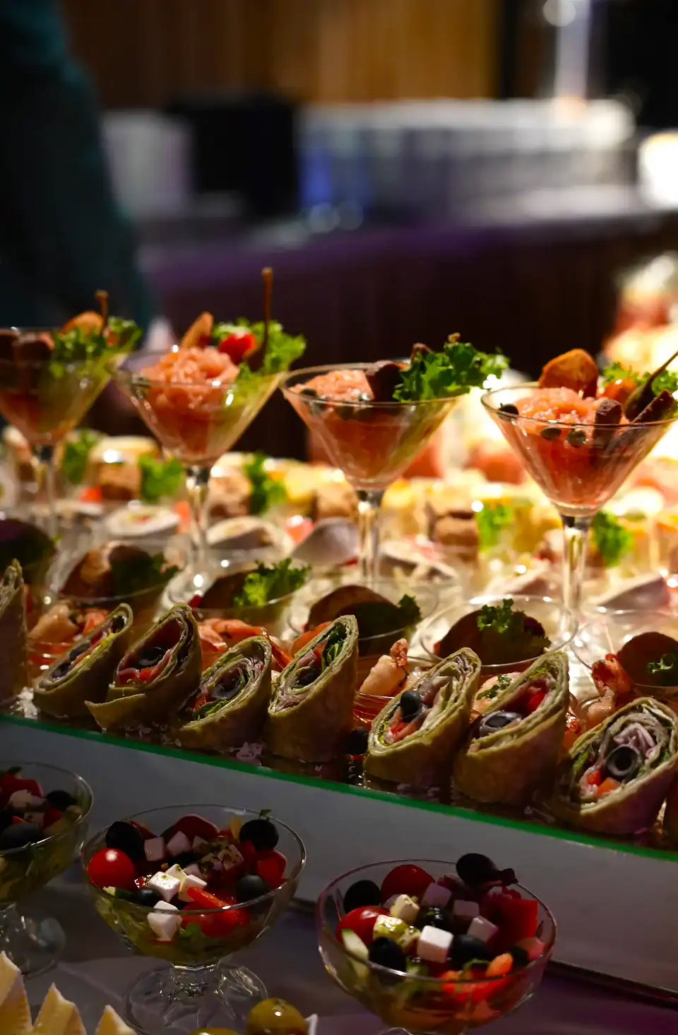 Catering na wydarzeniu z przekąskami